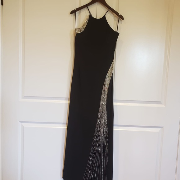 Black maxi dress - Picture 2 of 3